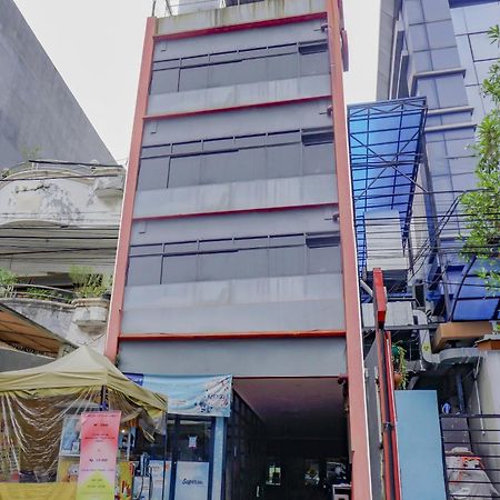 Oyo 117 Blueberry Homestay ジャカルタ エクステリア 写真