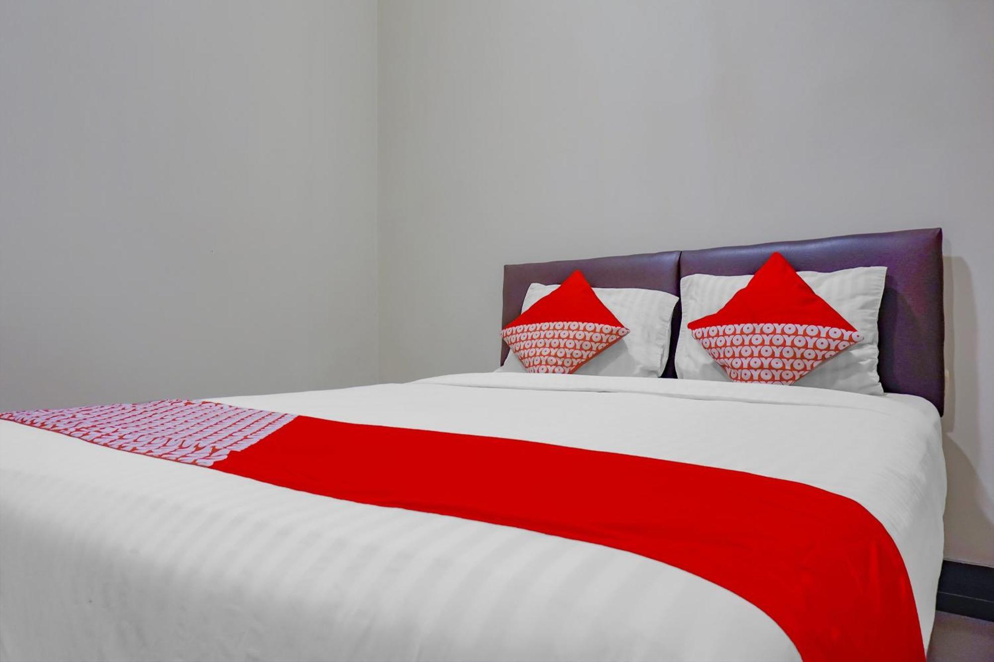 Oyo 117 Blueberry Homestay ジャカルタ エクステリア 写真