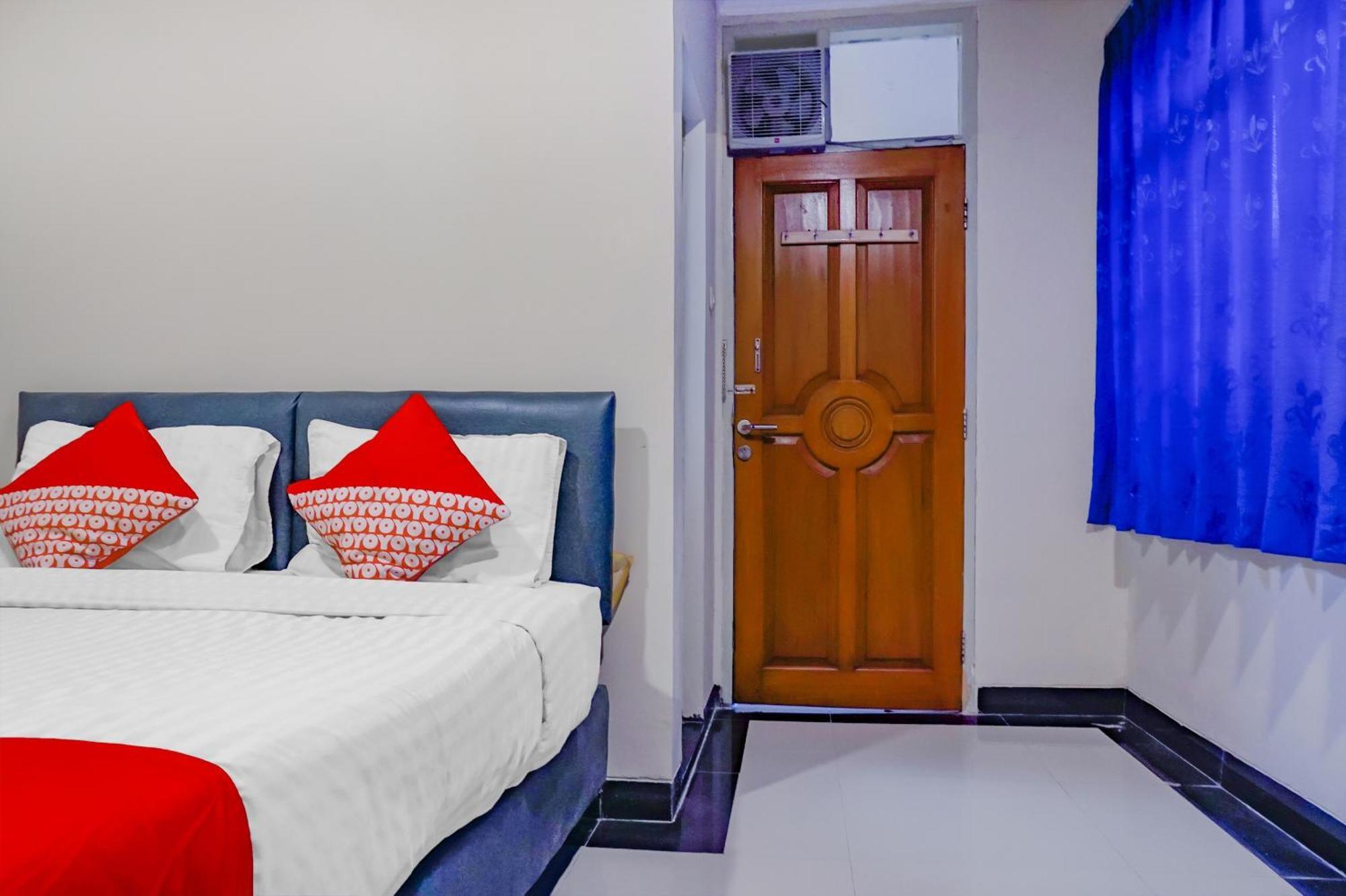 Oyo 117 Blueberry Homestay ジャカルタ エクステリア 写真