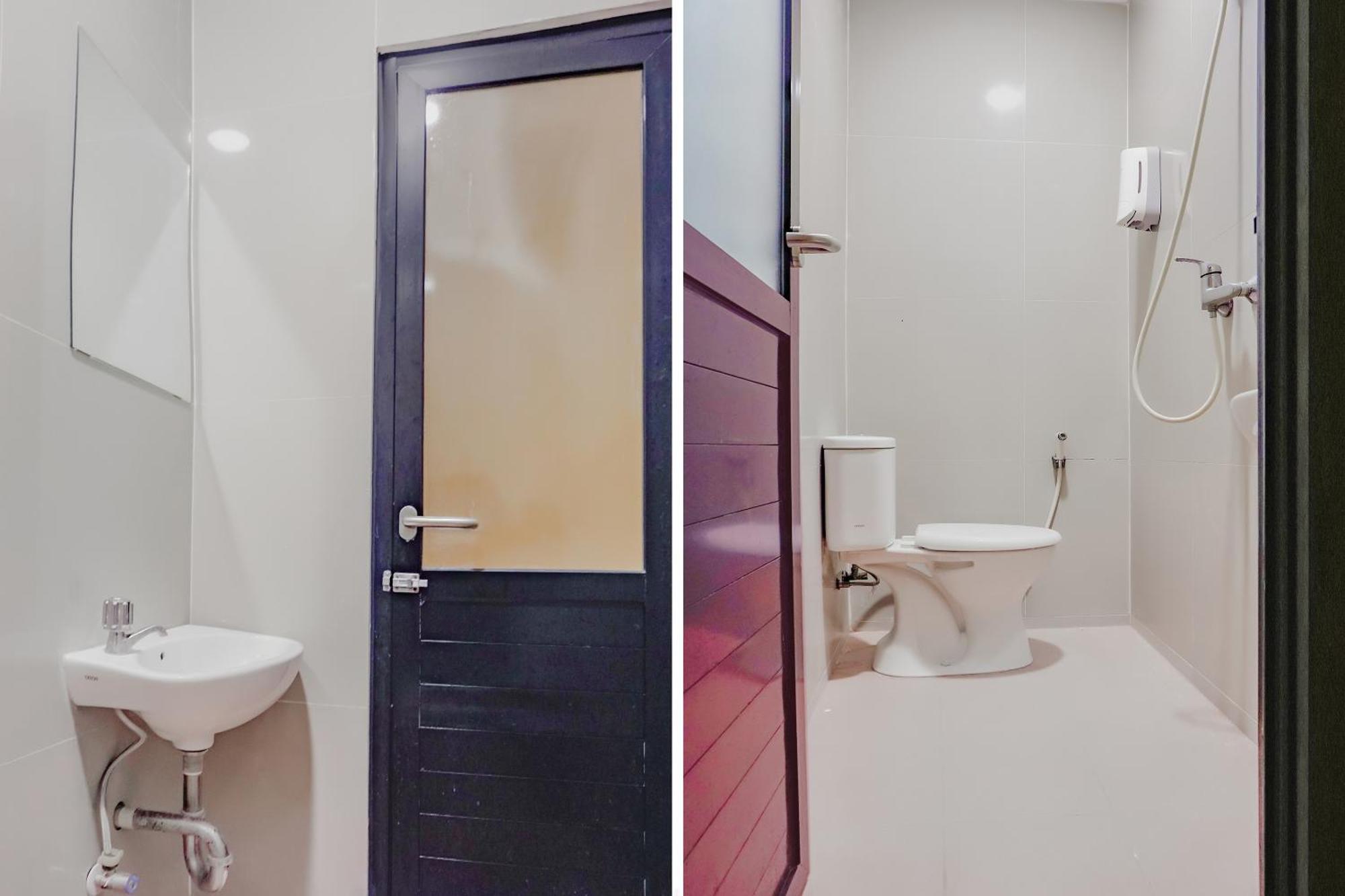 Oyo 117 Blueberry Homestay ジャカルタ エクステリア 写真