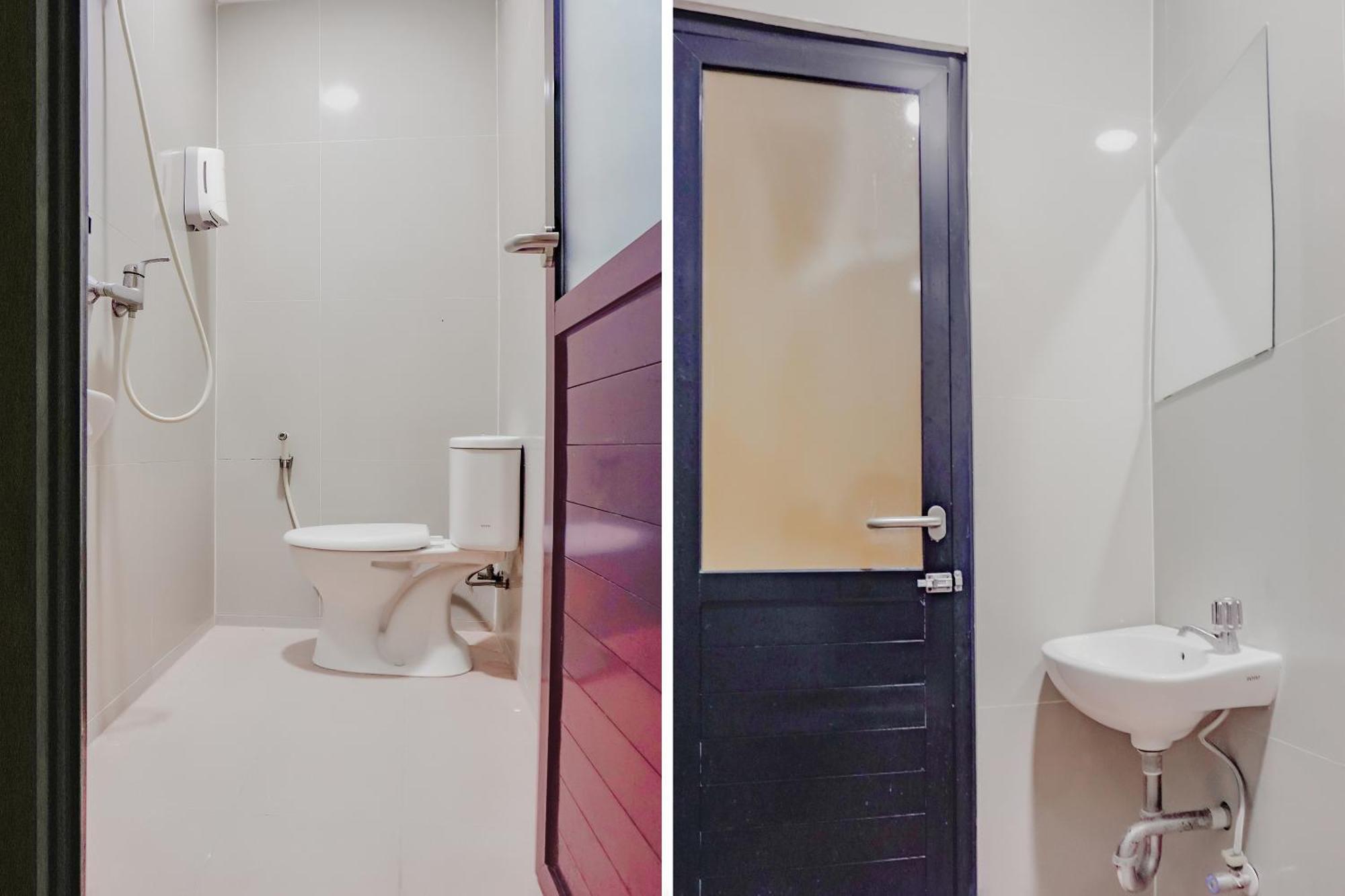 Oyo 117 Blueberry Homestay ジャカルタ エクステリア 写真