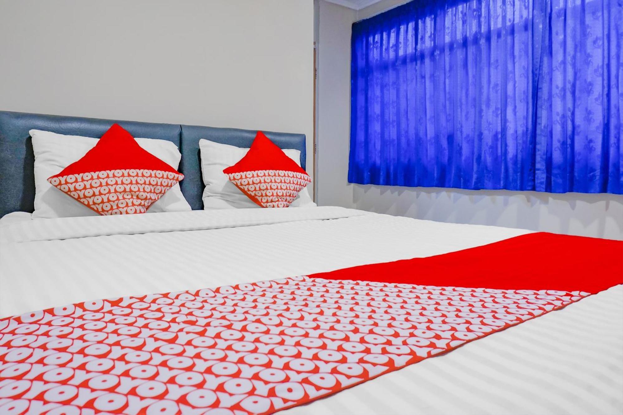 Oyo 117 Blueberry Homestay ジャカルタ エクステリア 写真