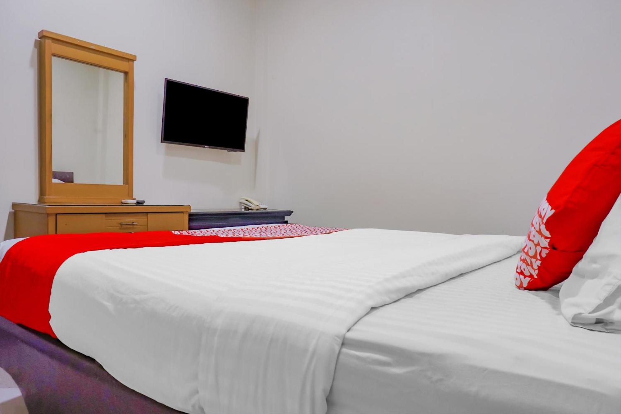 Oyo 117 Blueberry Homestay ジャカルタ エクステリア 写真